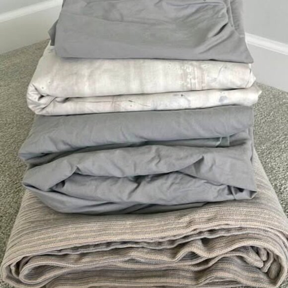 Calvin Klein Grey Queen Sheet Set - Picture 1 of 1